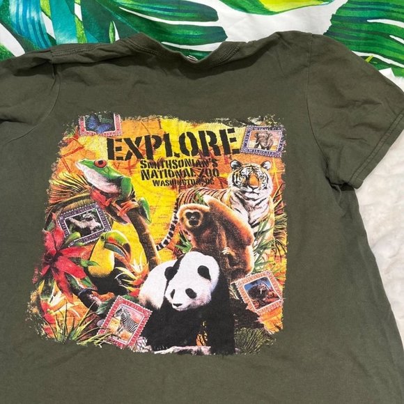 SMITHSONIAN Zoo Washington DC Small Green Brown Graphic Colorful Spring Tee - Picture 2 of 9